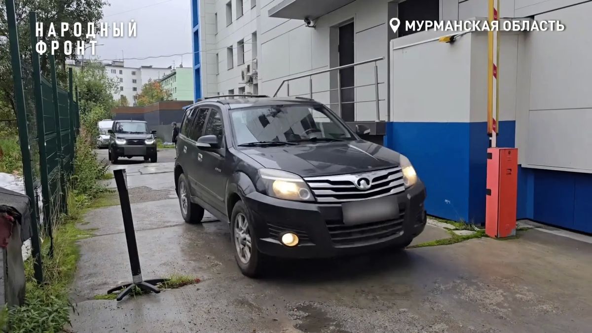Мурманские налоговики передали четыре автомобиля бойцам в зону спецоперации Мурманские налоговики передали четыре автомобиля бойцам в зону спецоперации