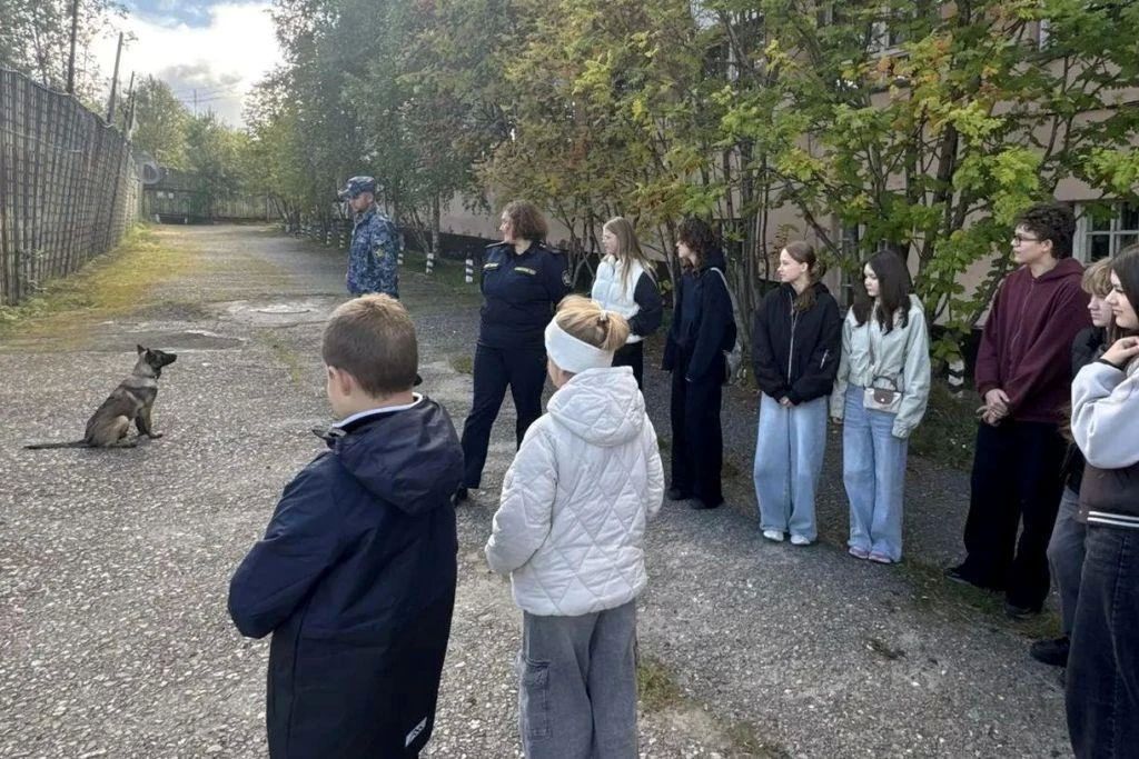 Дети сотрудников мурмашинской колонии пришли на работу к своим родителям Дети сотрудников мурмашинской колонии пришли на работу к своим родителям