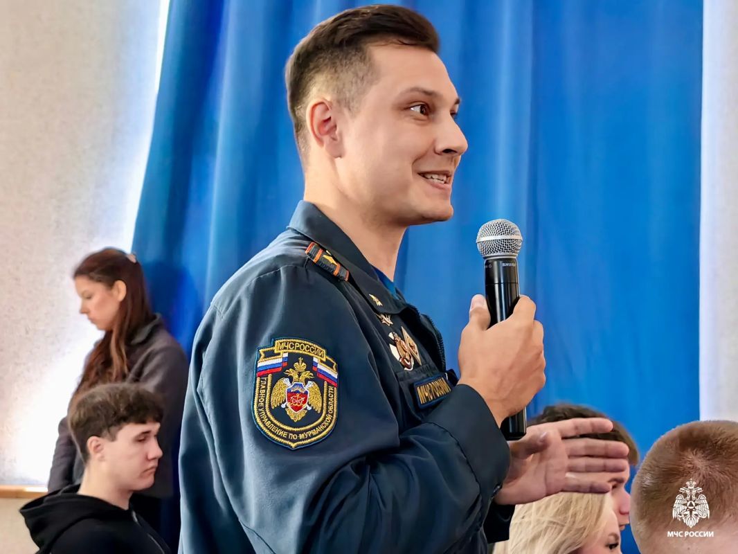 Арктический диалог. Сегодня в стенах Мурманского арктического университета состоялась открытая встреча «Арктический диалог» с Еленой Тарайкович - секретарём Избирательной комиссии Мурманской области Арктический диалог. Сегодня в стенах Мурманского арктического университета состоялась открытая встреча «Арктический диалог» с Еленой Тарайкович - секретарём Избирательной комиссии Мурманской области