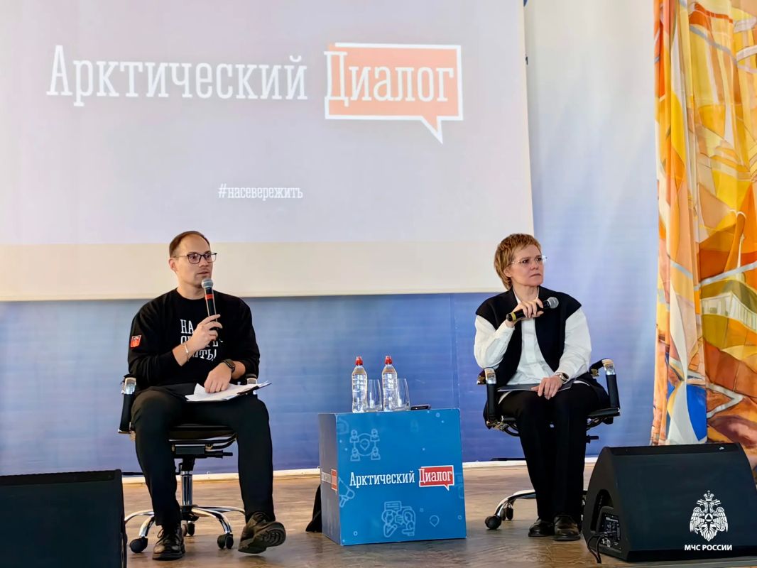 Арктический диалог. Сегодня в стенах Мурманского арктического университета состоялась открытая встреча «Арктический диалог» с Еленой Тарайкович - секретарём Избирательной комиссии Мурманской области Арктический диалог. Сегодня в стенах Мурманского арктического университета состоялась открытая встреча «Арктический диалог» с Еленой Тарайкович - секретарём Избирательной комиссии Мурманской области