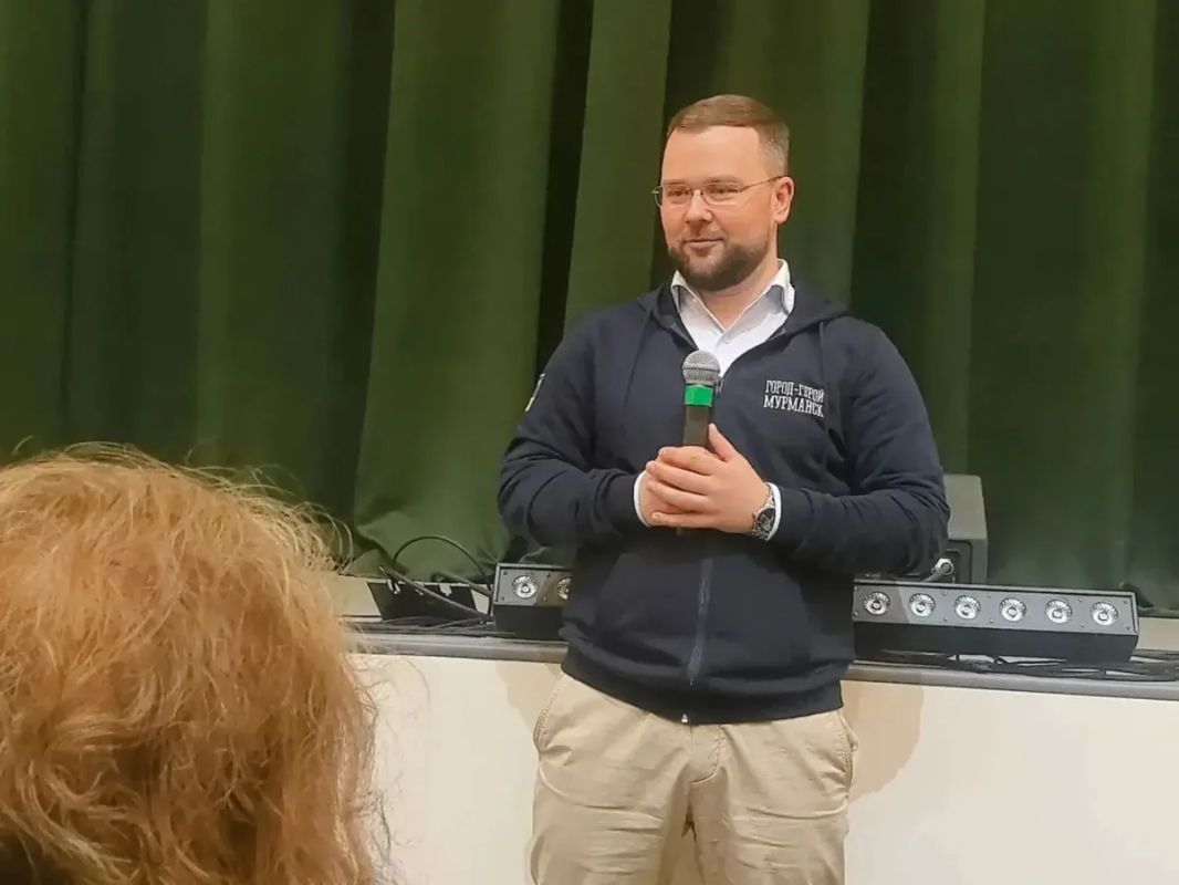 Новые тёплые остановки появятся в Мурманске в 2027 году - Иван Лебедев