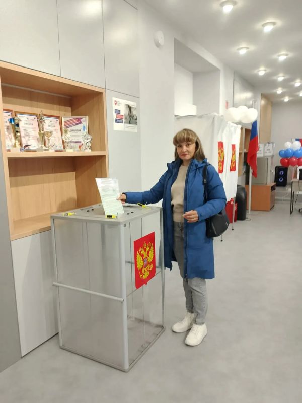 Первые избиратели уже приходят на участки Мурманской области, чтобы сделать свой выбор Первые избиратели уже приходят на участки Мурманской области, чтобы сделать свой выбор