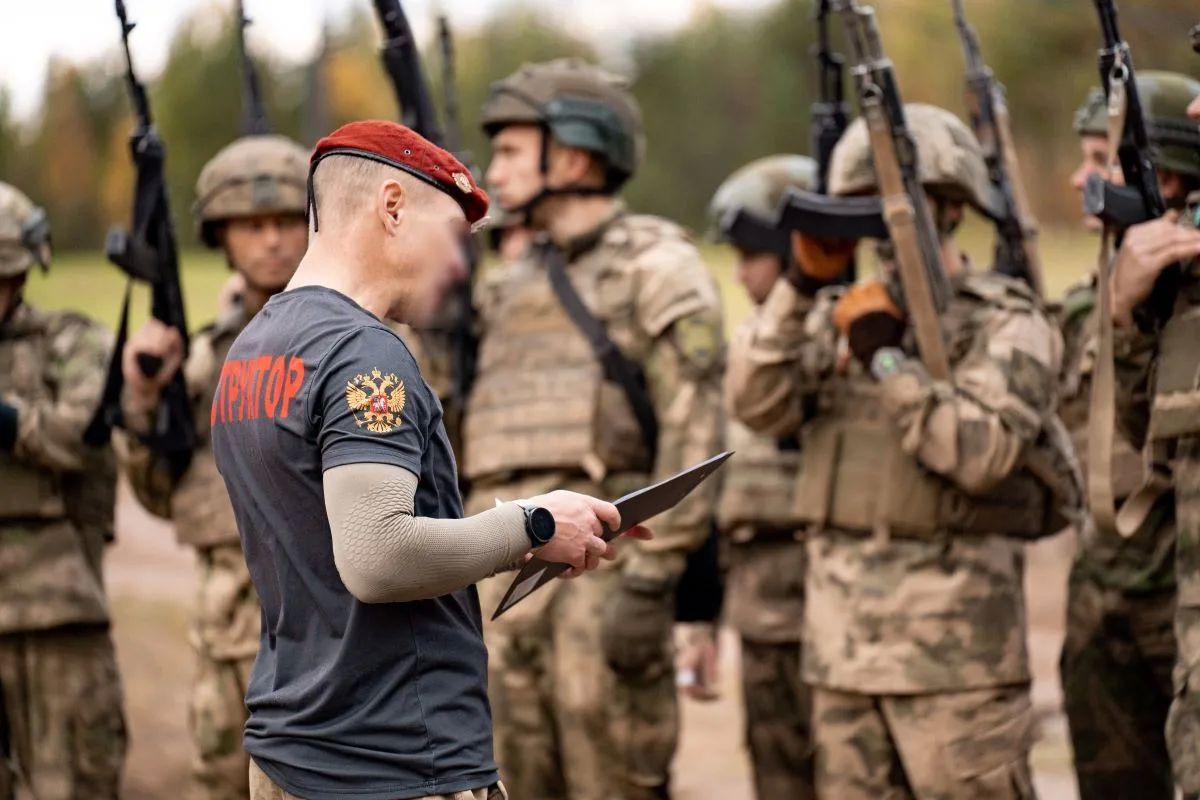 Поздравляем с победой в испытаниях на право ношения крапового берета Росгвардии военнослужащих Северо-Западного округа Росгвардии из отряда специального назначения «Ратник» (г. Архангельск), подразделений специального... Поздравляем с победой в испытаниях на право ношения крапового берета Росгвардии военнослужащих Северо-Западного округа Росгвардии из отряда специального назначения «Ратник» (г. Архангельск), подразделений специального...