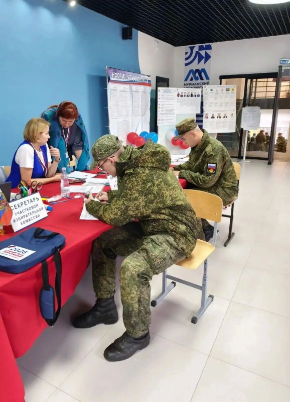 В Мурманской области, как и по всей стране, уверенную победу в выборах обоих уровней одержала партия «Единая Россия» В Мурманской области, как и по всей стране, уверенную победу в выборах обоих уровней одержала партия «Единая Россия»