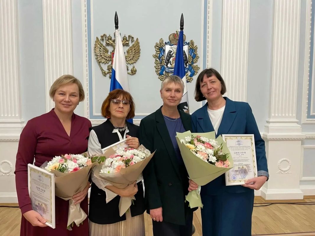 Педагог Кольского Заполярья получила гран-при межрегионального этапа всероссийского конкурса «За нравственный подвиг учителя»