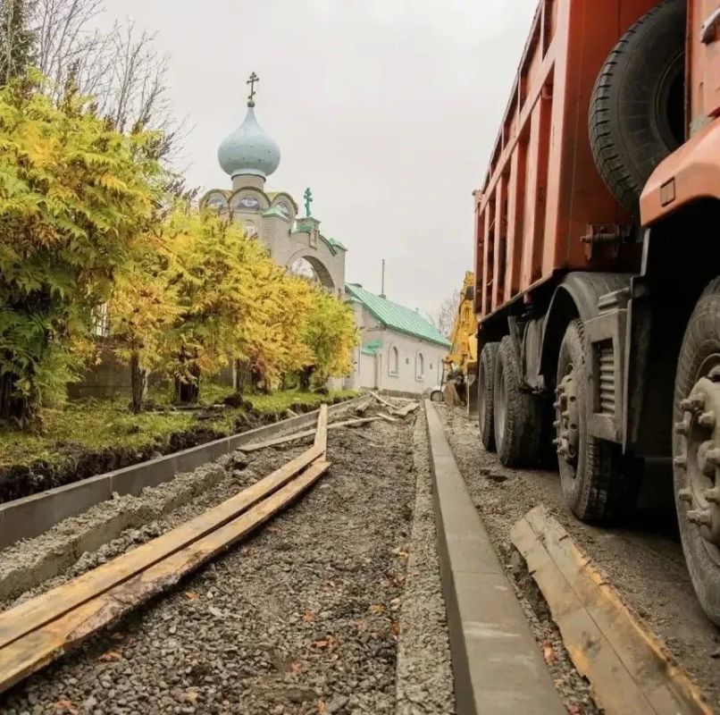 В Мурманске проверили ход ремонта городских дорог В Мурманске проверили ход ремонта городских дорог