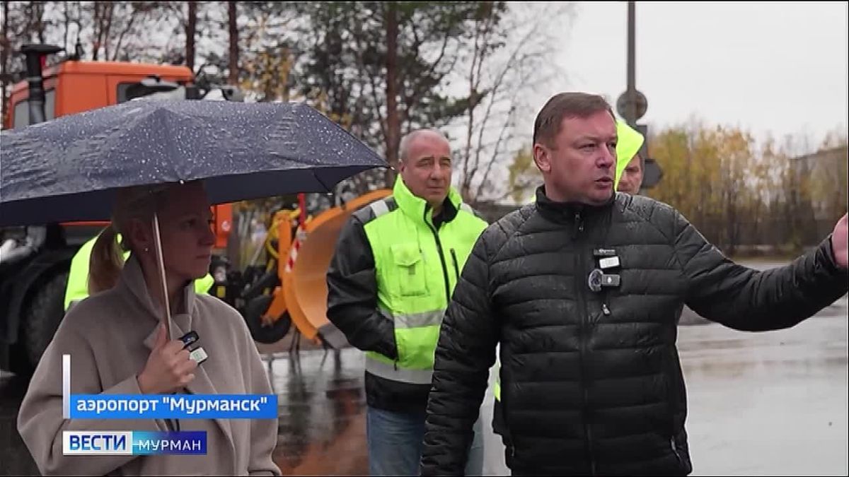 Высокая готовность: в аэропорту Мурманск появилась новая спецтехника для уборки в осенне-зимний период