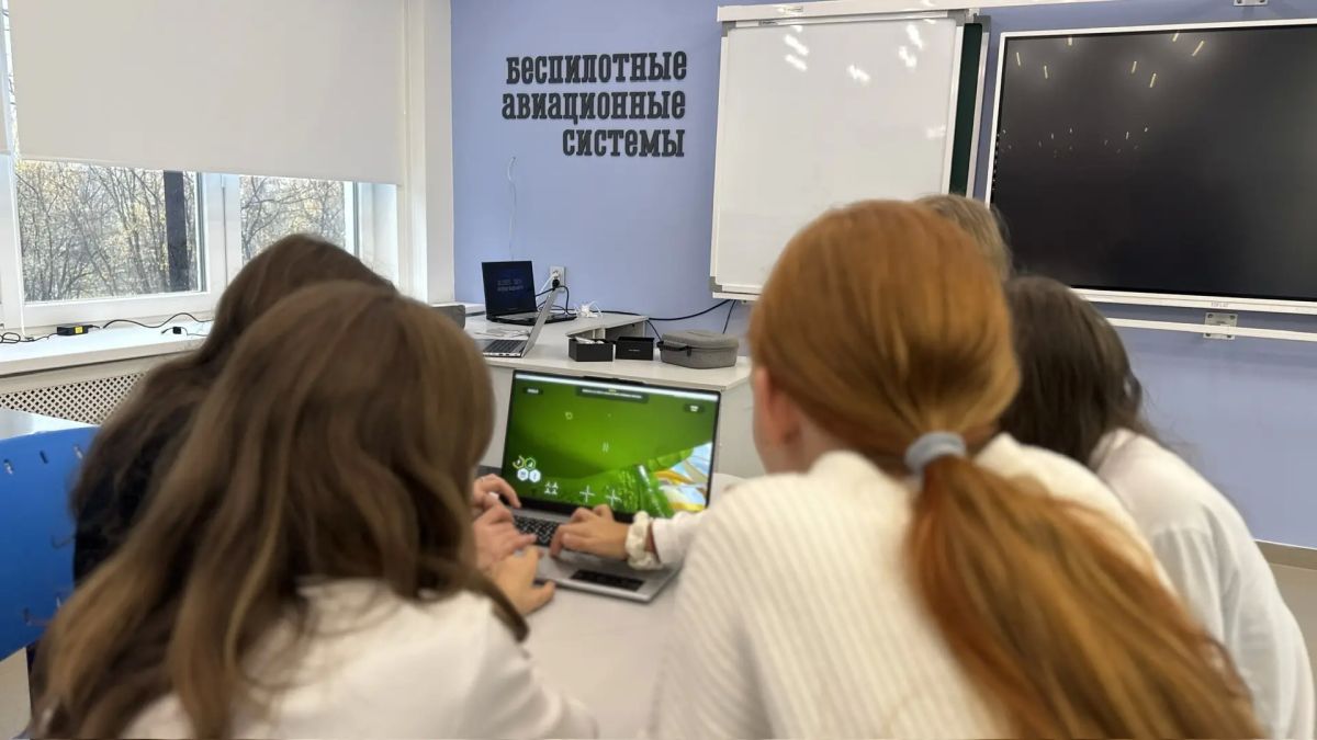 До конца 2026 года в образовательных учреждениях Мурманской области будут работать 30 центров беспилотных авиационных систем До конца 2026 года в образовательных учреждениях Мурманской области будут работать 30 центров беспилотных авиационных систем