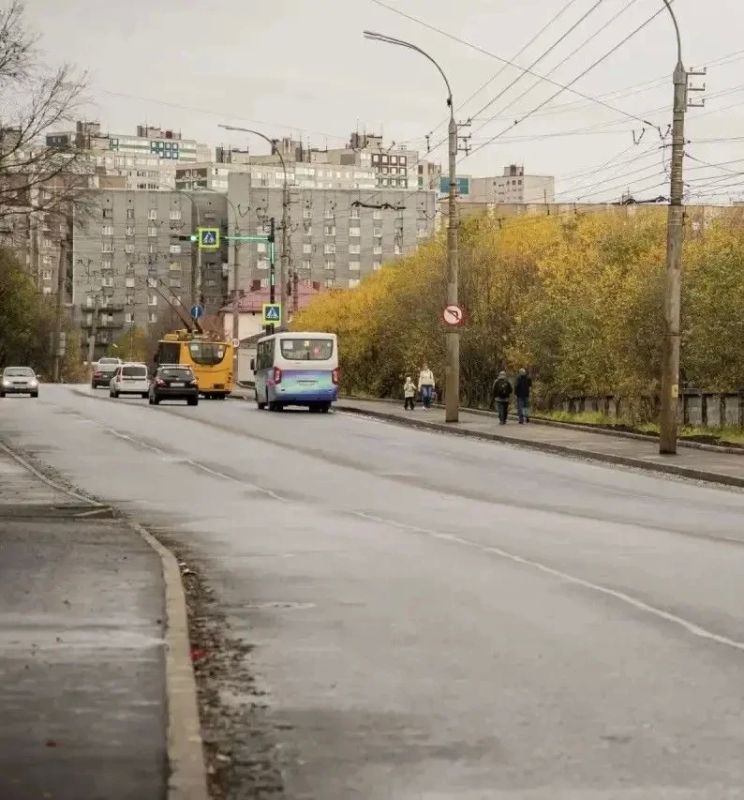 В Мурманске проверили ход ремонта городских дорог В Мурманске проверили ход ремонта городских дорог