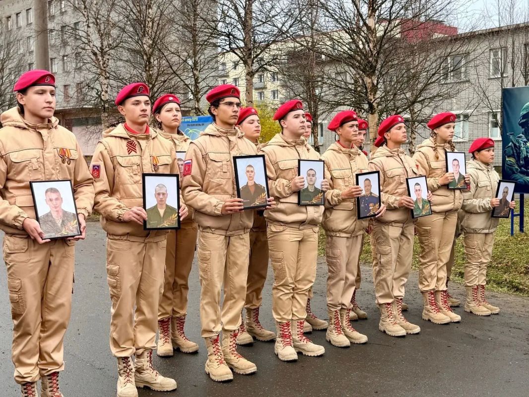 В Протоках открыли мемориал в память о погибших участниках СВО В Протоках открыли мемориал в память о погибших участниках СВО