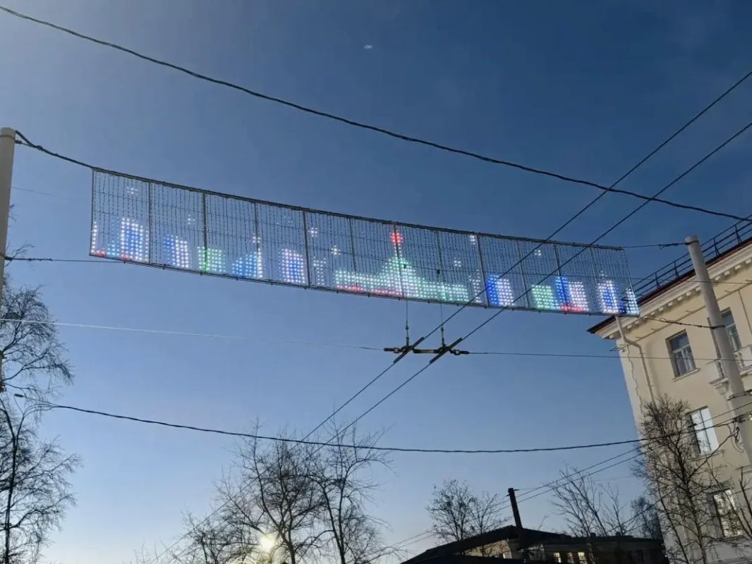 Мурманск в деталях: новые сюжеты на городских панно