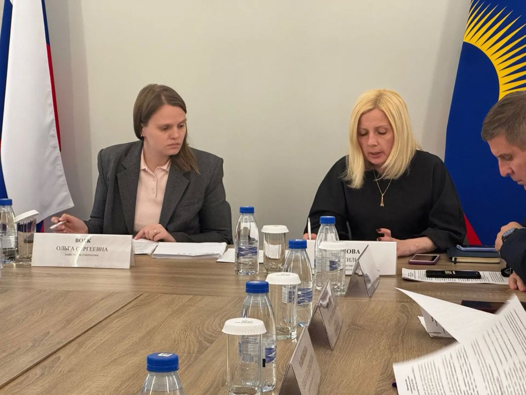В Мурманской области в рамках рабочей группы в третий раз рассмотрели деятельность пяти управляющих организаций В Мурманской области в рамках рабочей группы в третий раз рассмотрели деятельность пяти управляющих организаций