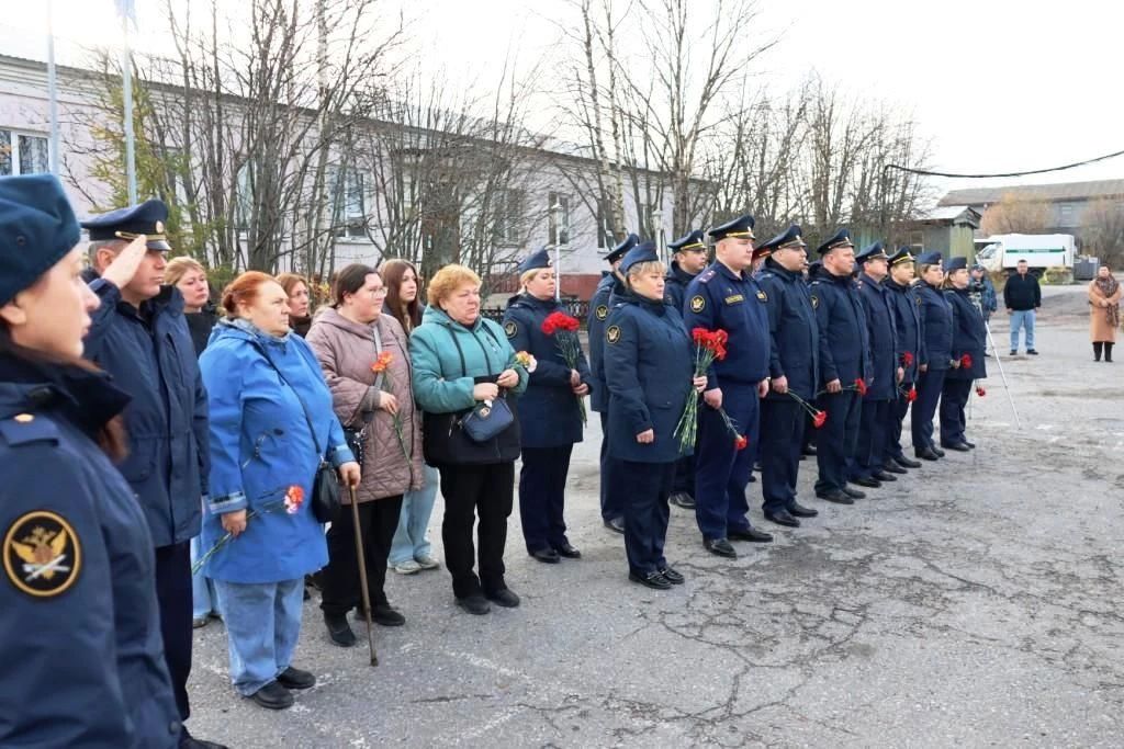 В Мурмашах увековечили память героя специальной военной операции Дениса Холодилова В Мурмашах увековечили память героя специальной военной операции Дениса Холодилова