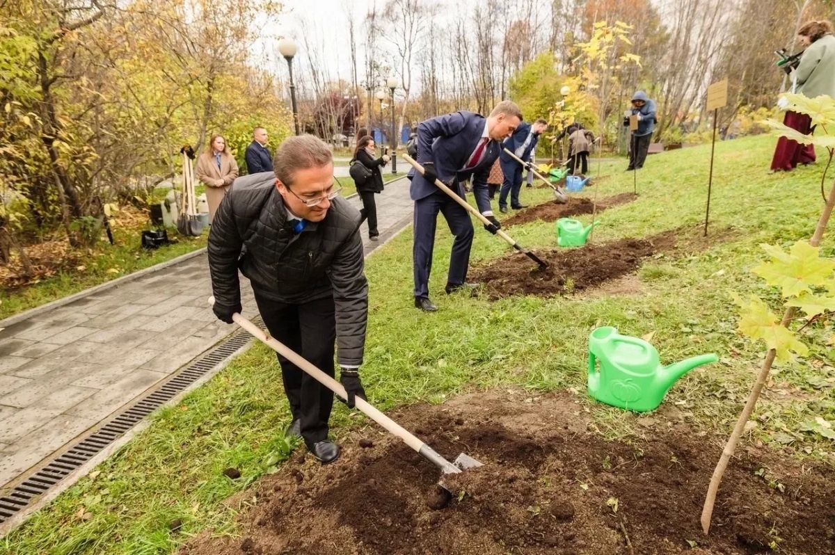 В день 110-летия Мурманска у нас появился еще один побратим – город-герой Новороссийск! В день 110-летия Мурманска у нас появился еще один побратим – город-герой Новороссийск!