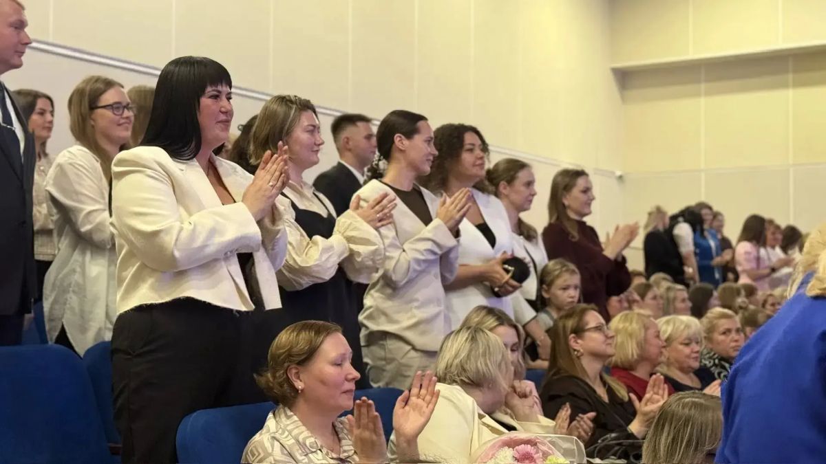В столице Кольского Заполярья состоялось торжественное мероприятие, посвящённое профессиональному празднику педагогов и подведению итогов 30-го, юбилейного конкурса «Учитель города Мурманска - 2026» В столице Кольского Заполярья состоялось торжественное мероприятие, посвящённое профессиональному празднику педагогов и подведению итогов 30-го, юбилейного конкурса «Учитель города Мурманска - 2026»