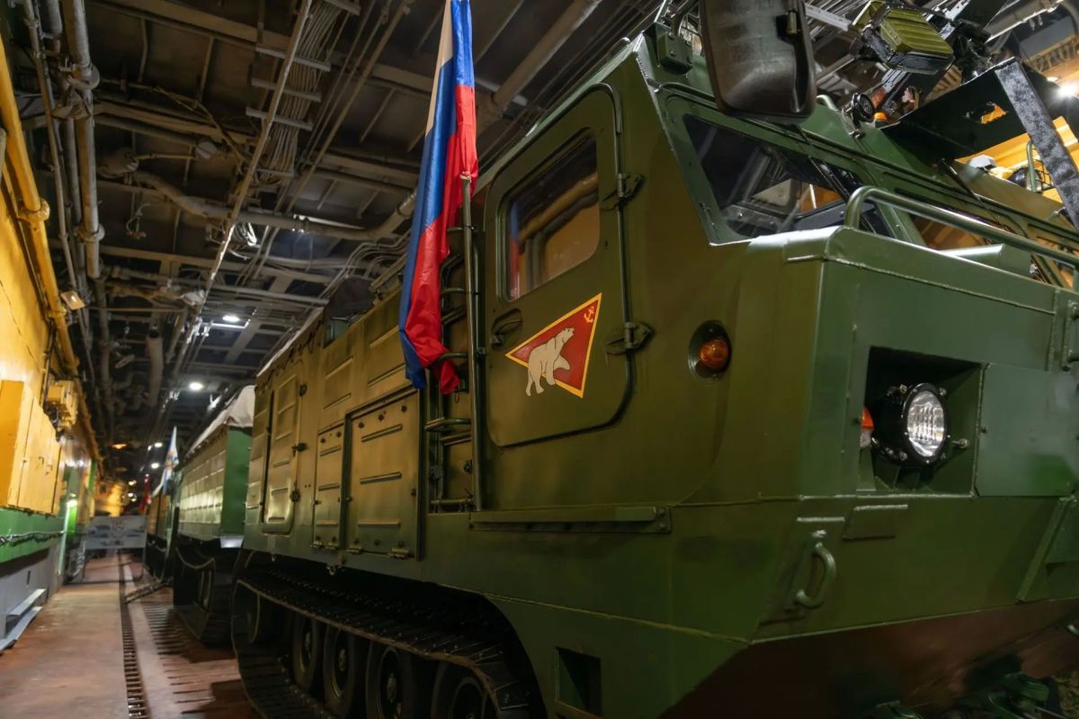 Военные моряки провели экскурсии на корабли Северного флота для жителей Таймыра Военные моряки провели экскурсии на корабли Северного флота для жителей Таймыра