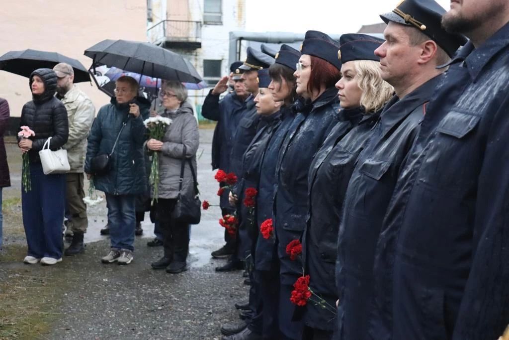 В ИК-18 УФСИН России по Мурманской области открыли мемориальную доску участнику специальной военной операции Вячеславу Бриману В ИК-18 УФСИН России по Мурманской области открыли мемориальную доску участнику специальной военной операции Вячеславу Бриману