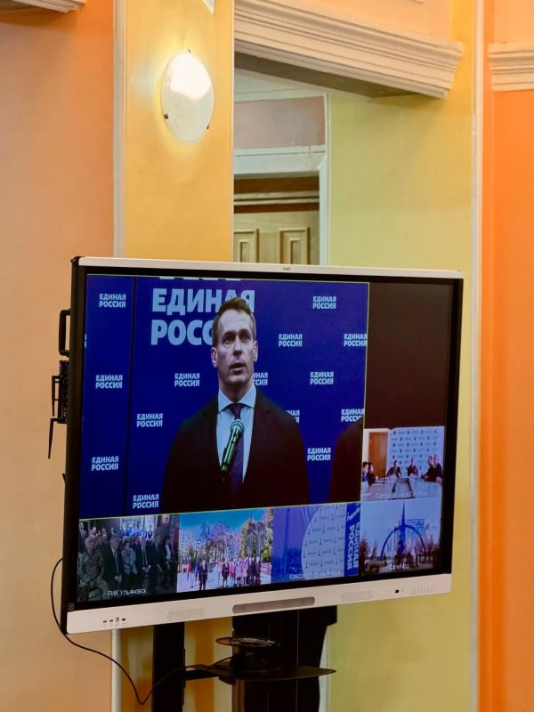 В Мончегорске прошла торжественная церемония специального гашения почтовой марки «Город трудовой доблести» В Мончегорске прошла торжественная церемония специального гашения почтовой марки «Город трудовой доблести»