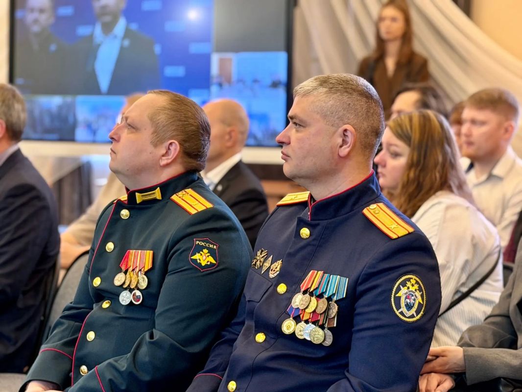 В Мончегорске прошла торжественная церемония специального гашения почтовой марки «Город трудовой доблести» В Мончегорске прошла торжественная церемония специального гашения почтовой марки «Город трудовой доблести»