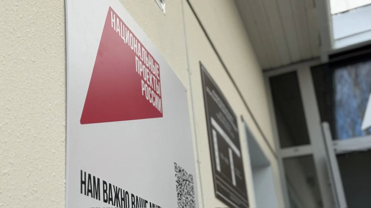 В рамках рабочей поездки в Мончегорск министр образования и науки Диана Кузнецова вместе с главой города Андреем Рудаковым посетила детский сад № 25, который заметно преобразился после капитального ремонта В рамках рабочей поездки в Мончегорск министр образования и науки Диана Кузнецова вместе с главой города Андреем Рудаковым посетила детский сад № 25, который заметно преобразился после капитального ремонта