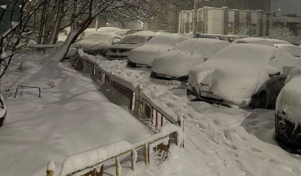 Сугробы в Заполярье подешевели