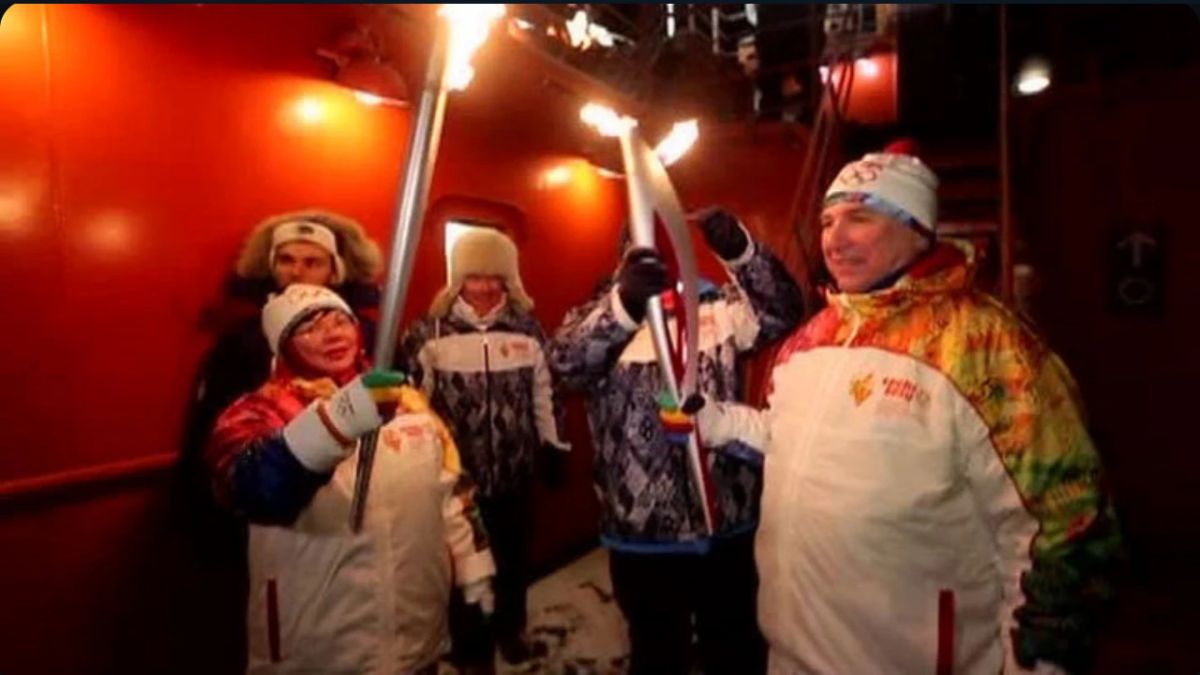 День в истории Арктики: 13 лет назад на Северный полюс доставили олимпийский огонь
