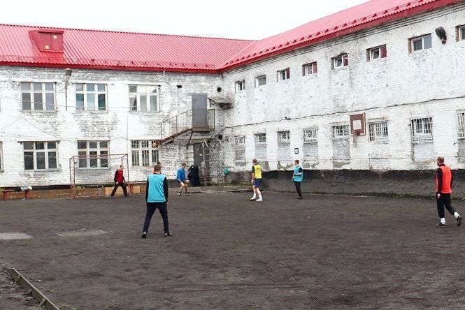 В ИК-18 прошли спортивные мероприятия ко Дню отца