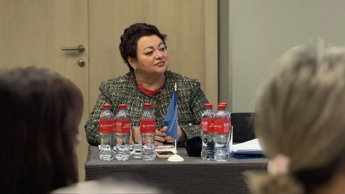 Министр образования и науки Мурманской области Диана Кузнецова приняла участие в обучающем семинаре для председателей первичных профсоюзных организаций учреждений образования региона Министр образования и науки Мурманской области Диана Кузнецова приняла участие в обучающем семинаре для председателей первичных профсоюзных организаций учреждений образования региона