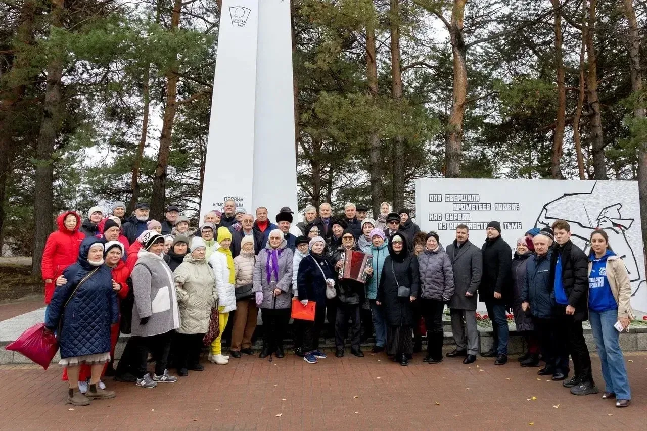Сургут отметил 108-ю годовщину со дня рождения комсомола