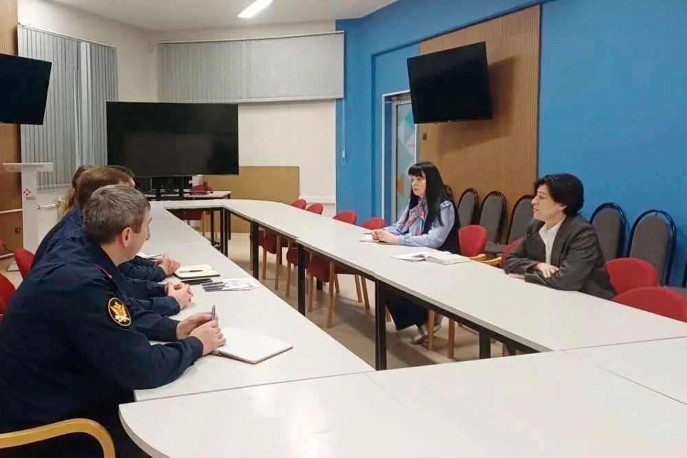 В Мурманской области налаживают системную работу по привлечению кадров на службу в уголовно-исполнительную систему В Мурманской области налаживают системную работу по привлечению кадров на службу в уголовно-исполнительную систему