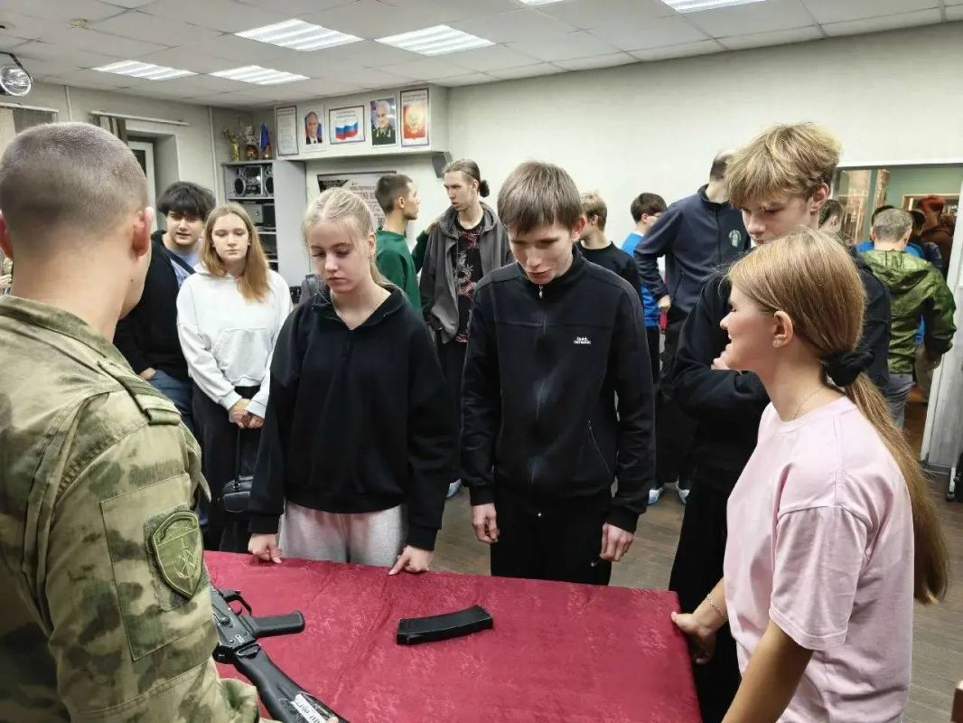 В Молодежном центре гражданско-патриотического воспитания состоялась военно-спортивная игра «Будущий воин» для молодежи допризывного возраста В Молодежном центре гражданско-патриотического воспитания состоялась военно-спортивная игра «Будущий воин» для молодежи допризывного возраста