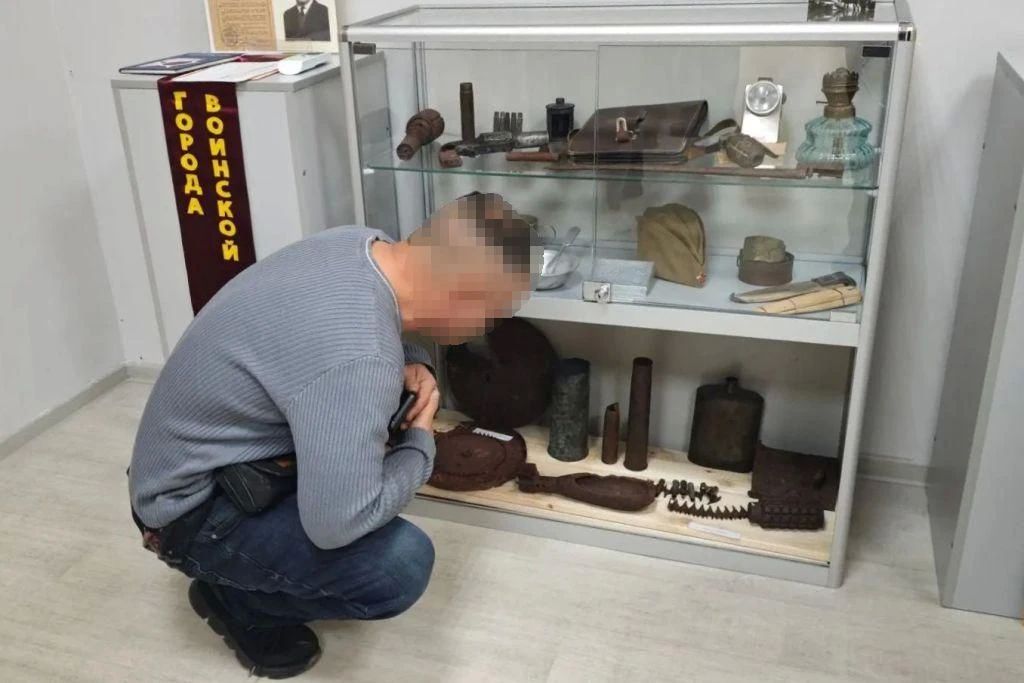 Осуждённые оленегорского исправительного центра посетили выставку «Война в Заполярье» Осуждённые оленегорского исправительного центра посетили выставку «Война в Заполярье»
