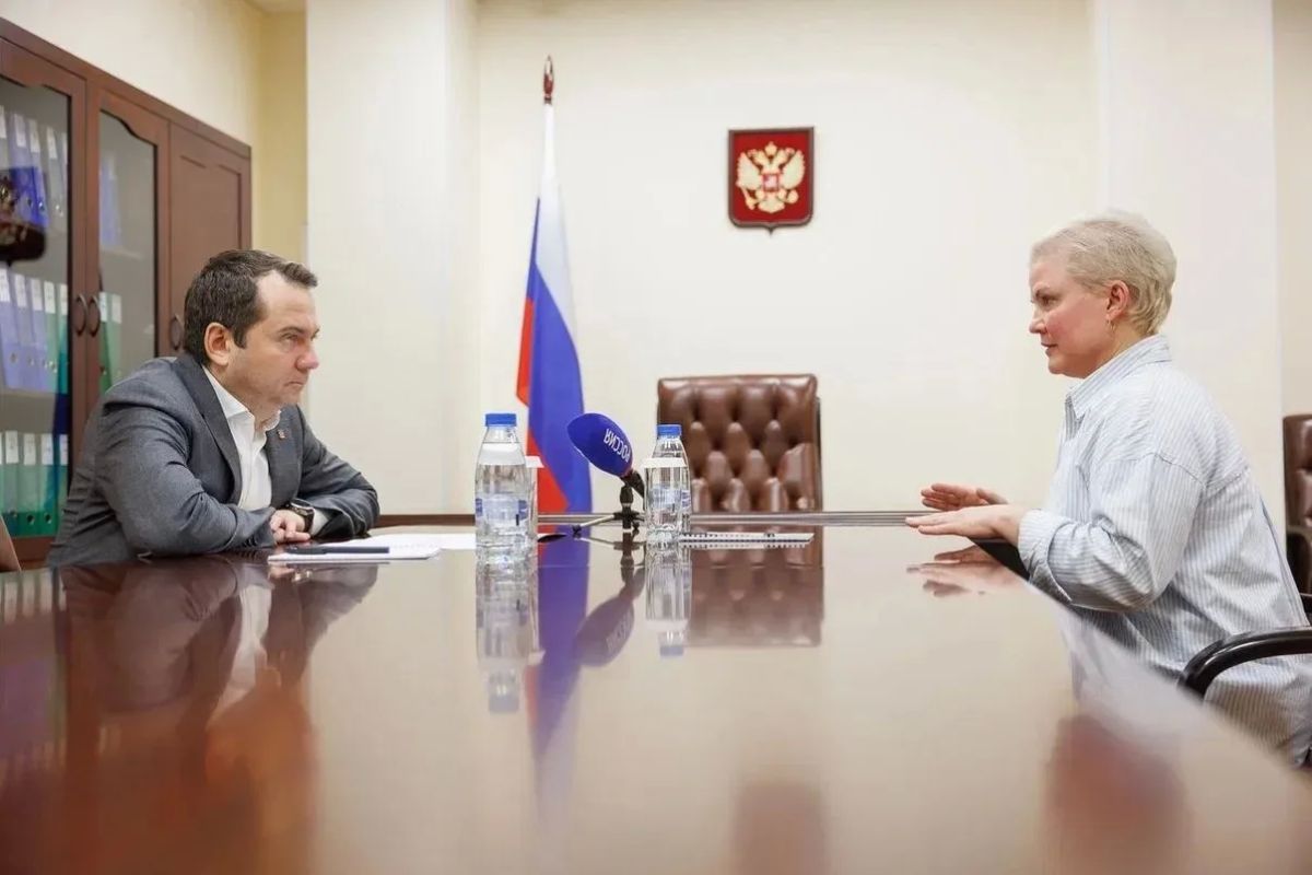 Андрей Чибис: На приёме граждан по поручению Президента России Владимира Владимировича Путина услышал несколько важных инициатив от северян Андрей Чибис: На приёме граждан по поручению Президента России Владимира Владимировича Путина услышал несколько важных инициатив от северян